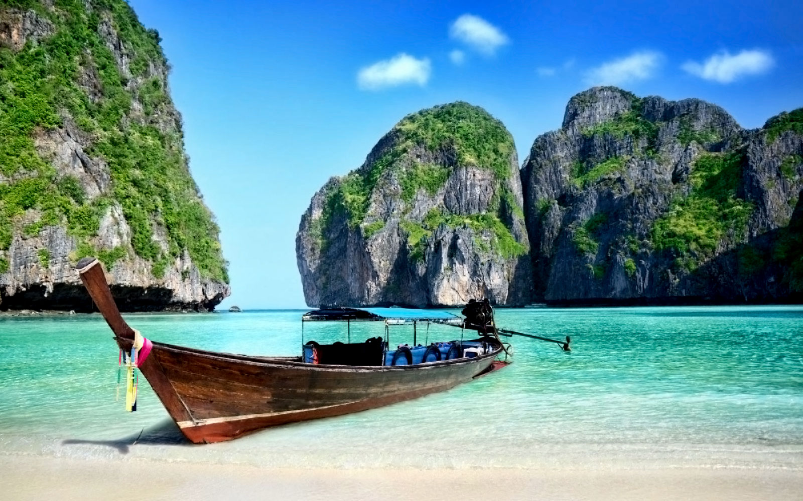 Unveiling the Exquisite Gem of Thailand – Koh Phi Phi Maya Bay