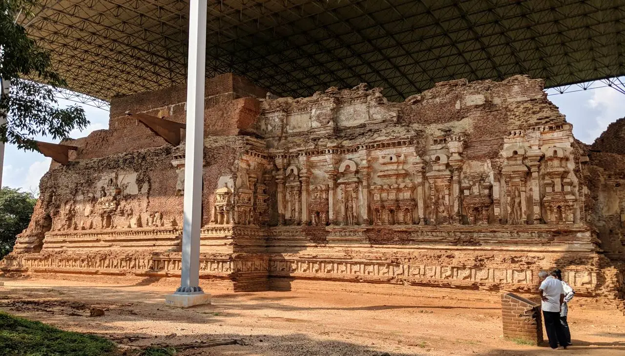 Tivanka Image House – Polonnaruwa